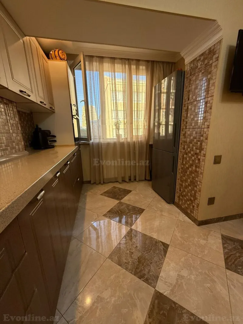 Kirayə verilir 3 otaqlı Mənzil Köhnə tikili 80 m² 28 May m. - şəkil 10