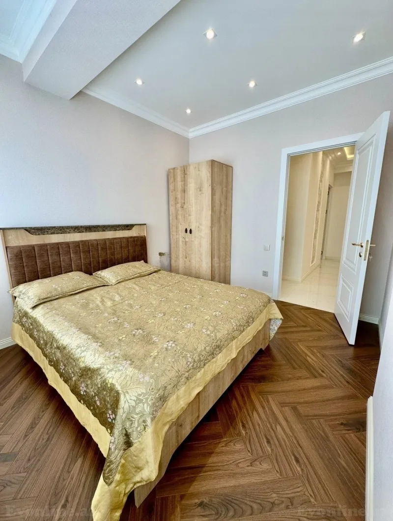 Satılır 3 otaqlı Mənzil Yeni tikili 106 m² Qara Qarayev m. - şəkil 9