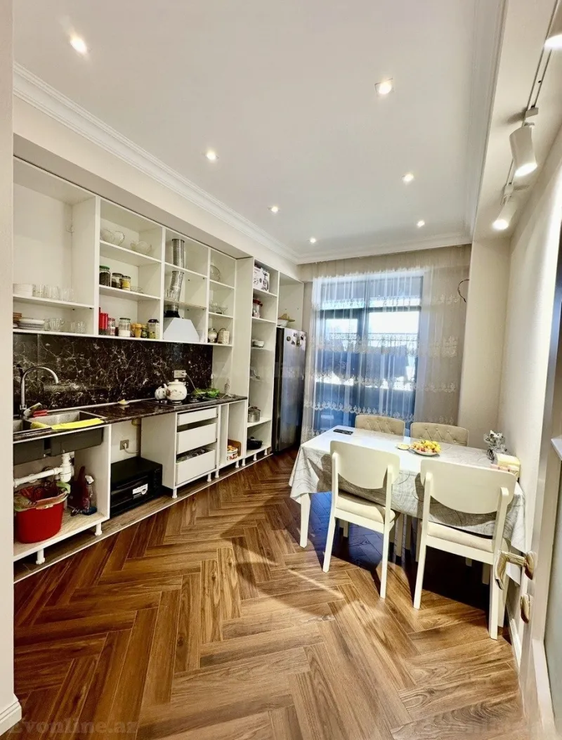 Satılır 3 otaqlı Mənzil Yeni tikili 106 m² Qara Qarayev m. - şəkil 13