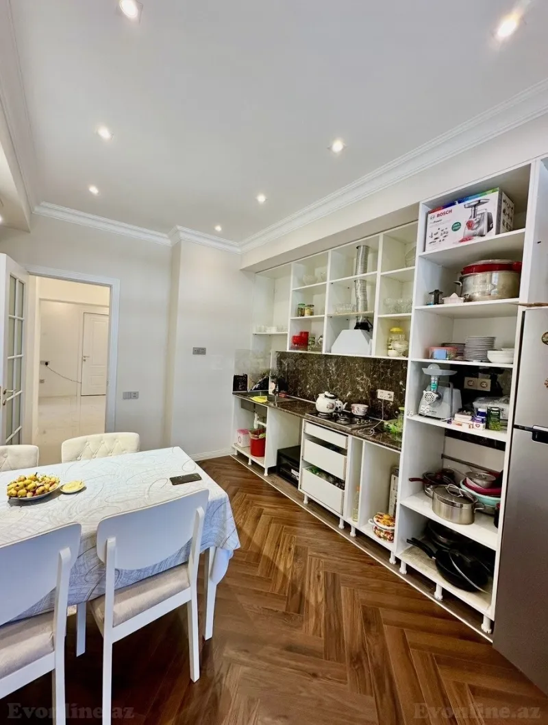 Satılır 3 otaqlı Mənzil Yeni tikili 106 m² Qara Qarayev m. - şəkil 14