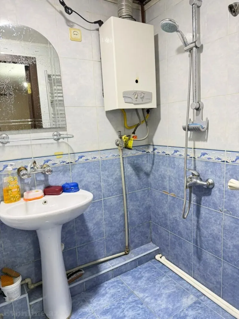 Kirayə verilir 3 otaqlı Mənzil Köhnə tikili 65 m² Elmlər Akademiyası m. - şəkil 8