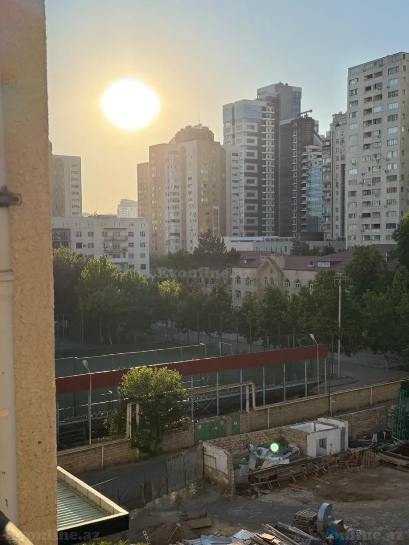 Satılır 1 otaqlı Mənzil Yeni tikili 55 m² Xətai r. - şəkil 13