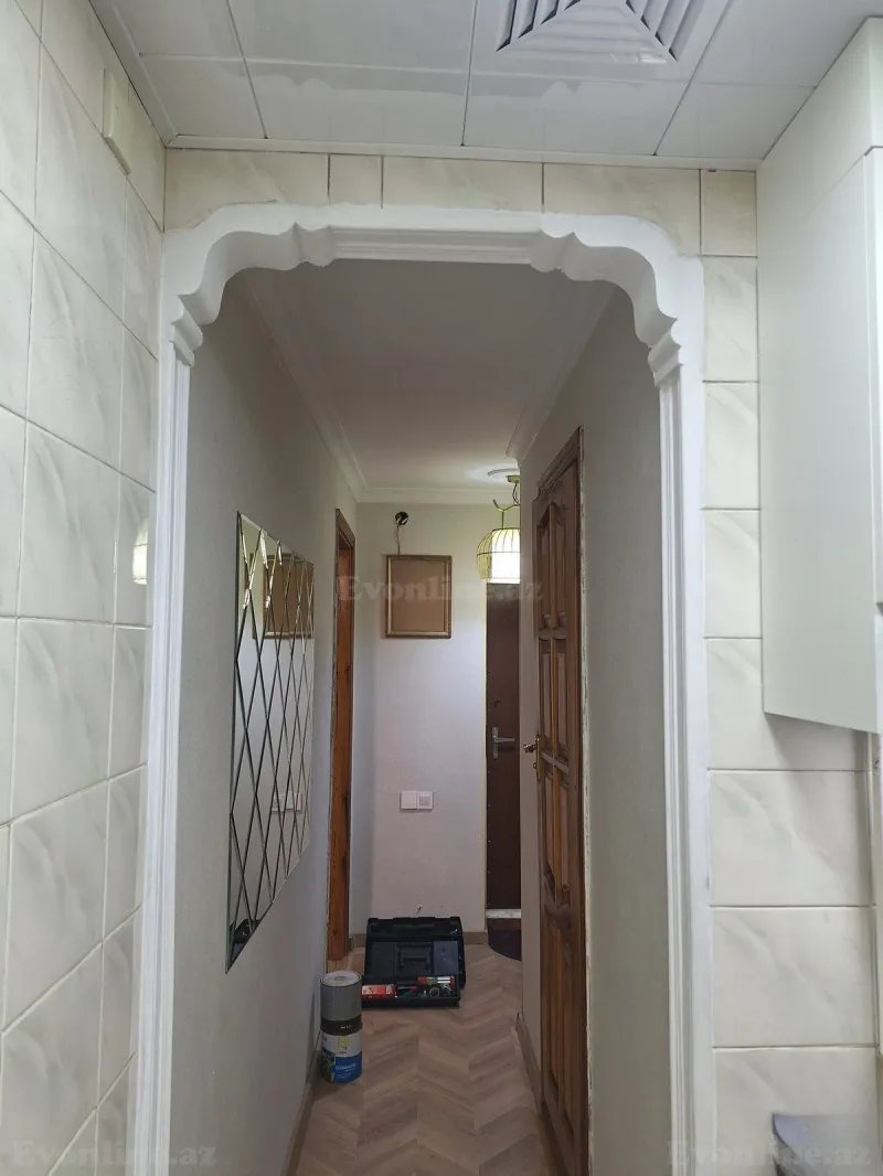 Kirayə verilir 2 otaqlı Mənzil Köhnə tikili 50 m² 8 Noyabr m. - şəkil 8