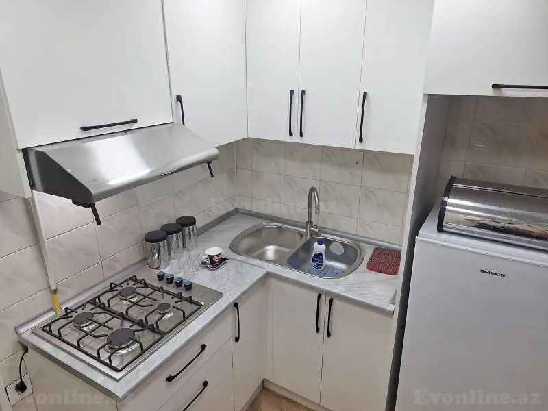 Kirayə verilir 2 otaqlı Mənzil Köhnə tikili 50 m² 8 Noyabr m. - şəkil 9