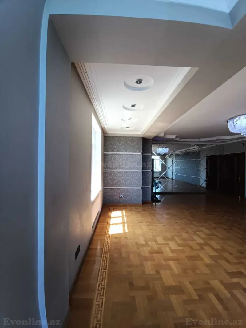 Satılır 4 otaqlı Mənzil Yeni tikili 220 m² 28 May m. - şəkil 6