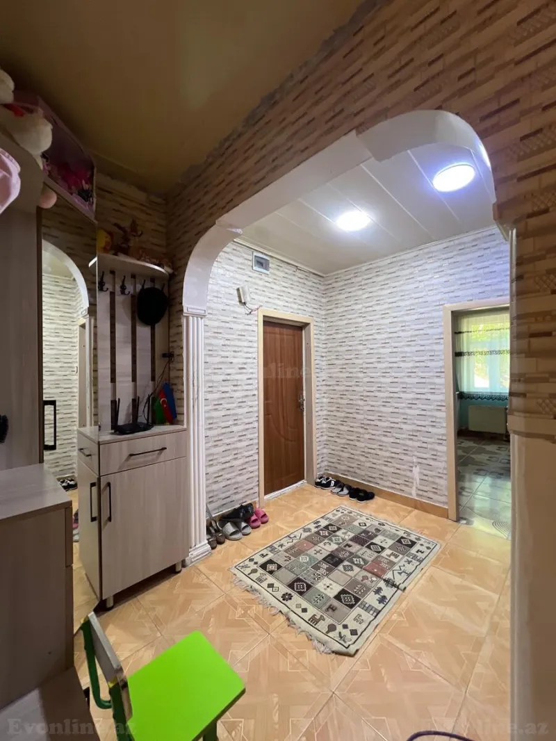 Satılır 4 otaqlı Mənzil Köhnə tikili 83.6 m² Sumqayıt
