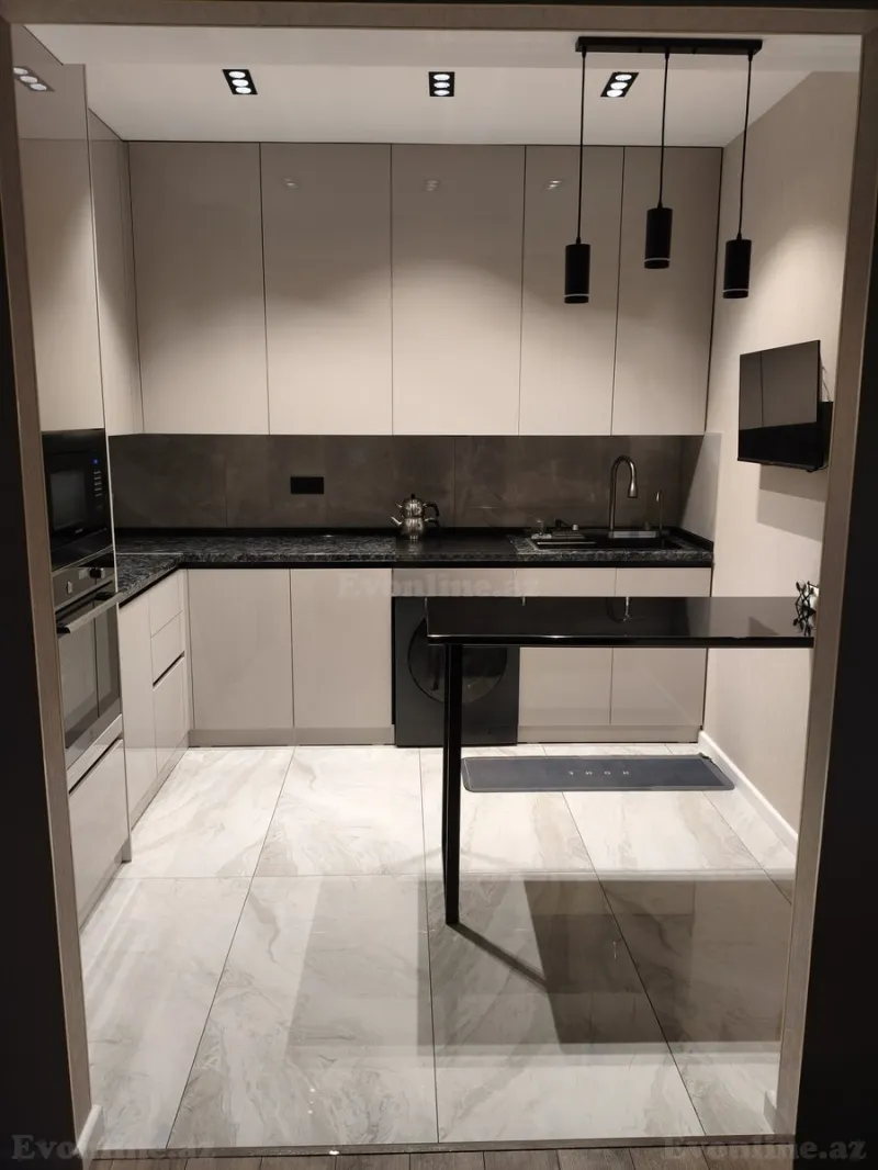 3 otaqlı Mənzil 90 m² Qaraçuxur Satılır