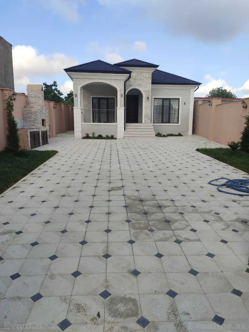 4 otaqlı Həyət evi 160 m² Bakıxanov Satılır