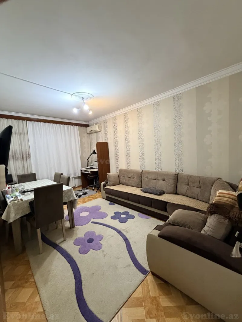2 otaqlı Mənzil 65 m² İnşaatçılar m. Satılır