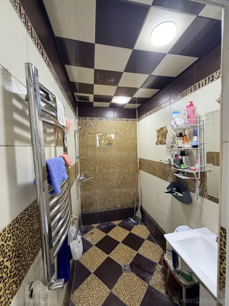 Satılır 2 otaqlı Mənzil Köhnə tikili 65 m² İnşaatçılar m. - şəkil 7