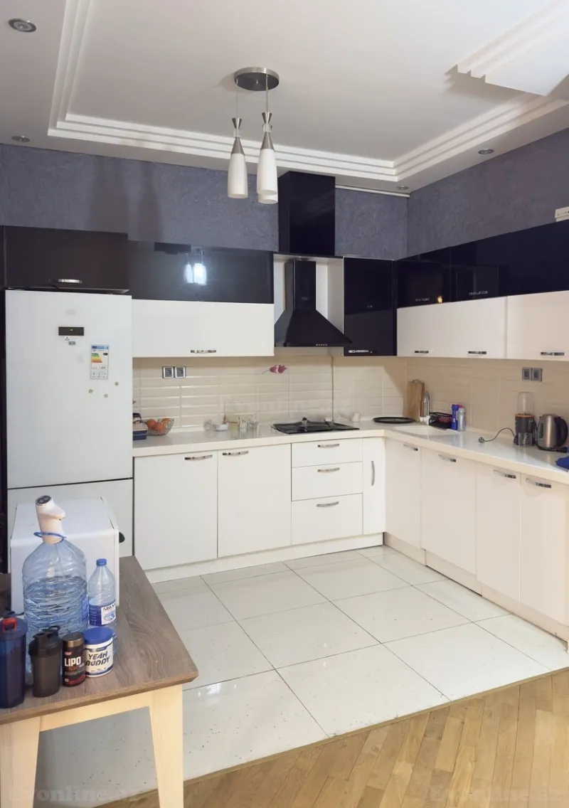 Satılır 3 otaqlı Mənzil Köhnə tikili 80 m² Elmlər Akademiyası m. - şəkil 11