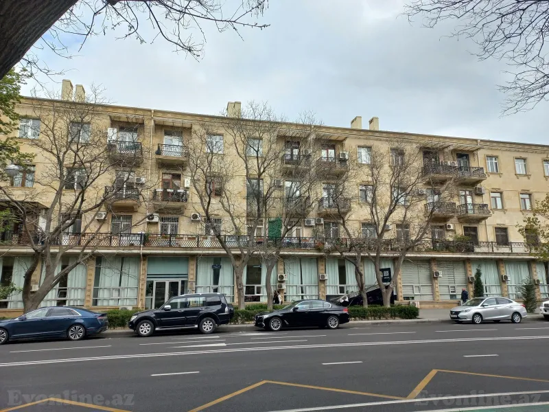 Satılır 2 otaqlı Mənzil Köhnə tikili 60 m² Elmlər Akademiyası m. - şəkil 2