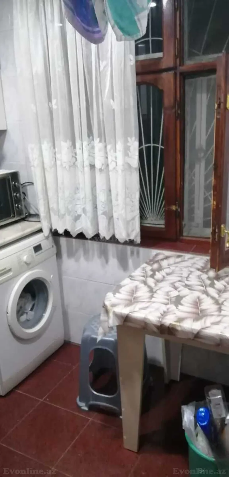3 otaqlı Mənzil 65 m² Xalqlar Dostluğu m. Satılır