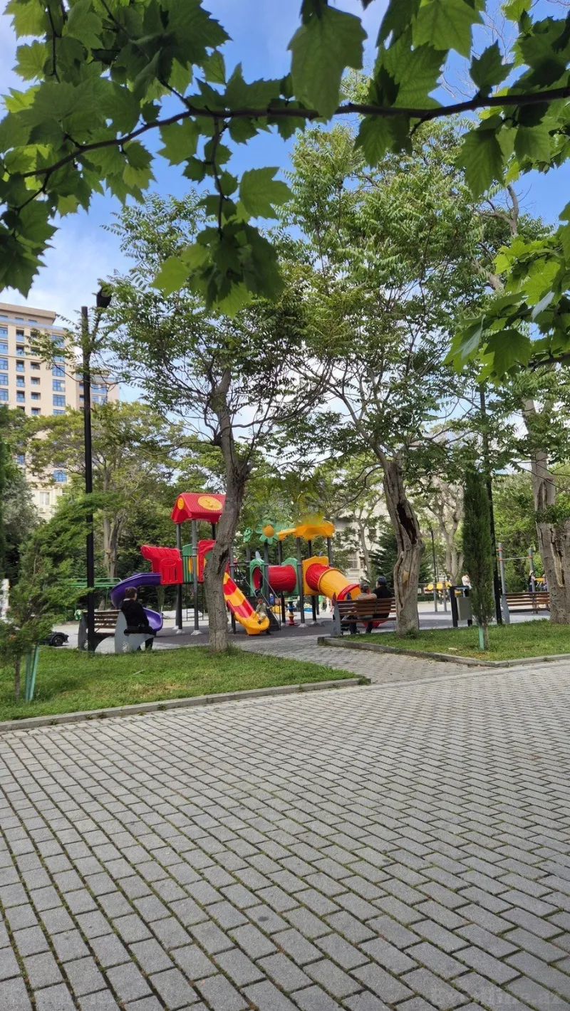 3 otaqlı Mənzil 130 m² Nəsimi r. Satılır