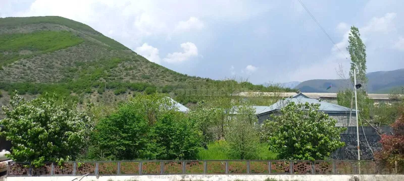 Satılır 9 otaqlı Həyət evi 240 m² Şəki