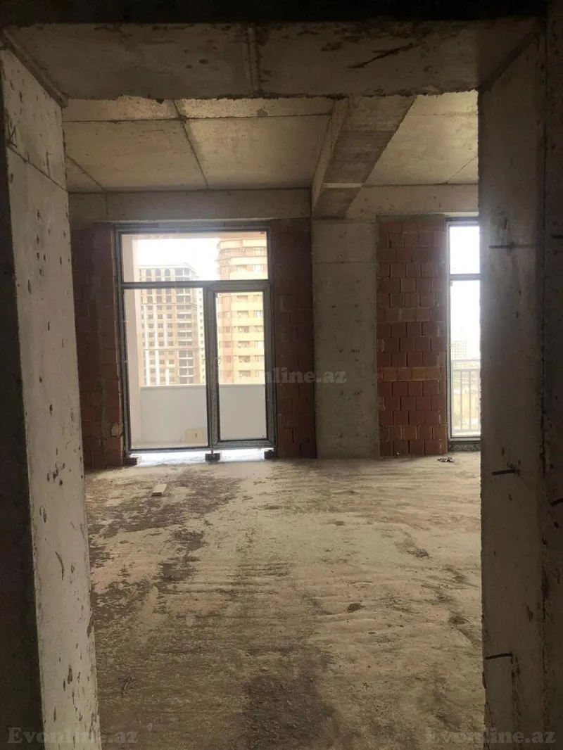 Satılır 4 otaqlı Mənzil Yeni tikili 195 m² 28 May m. - şəkil 9