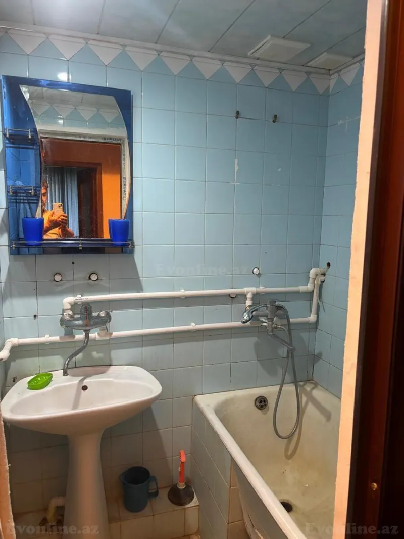 Kirayə verilir 2 otaqlı Mənzil Köhnə tikili 55 m² İnşaatçılar m. - şəkil 9