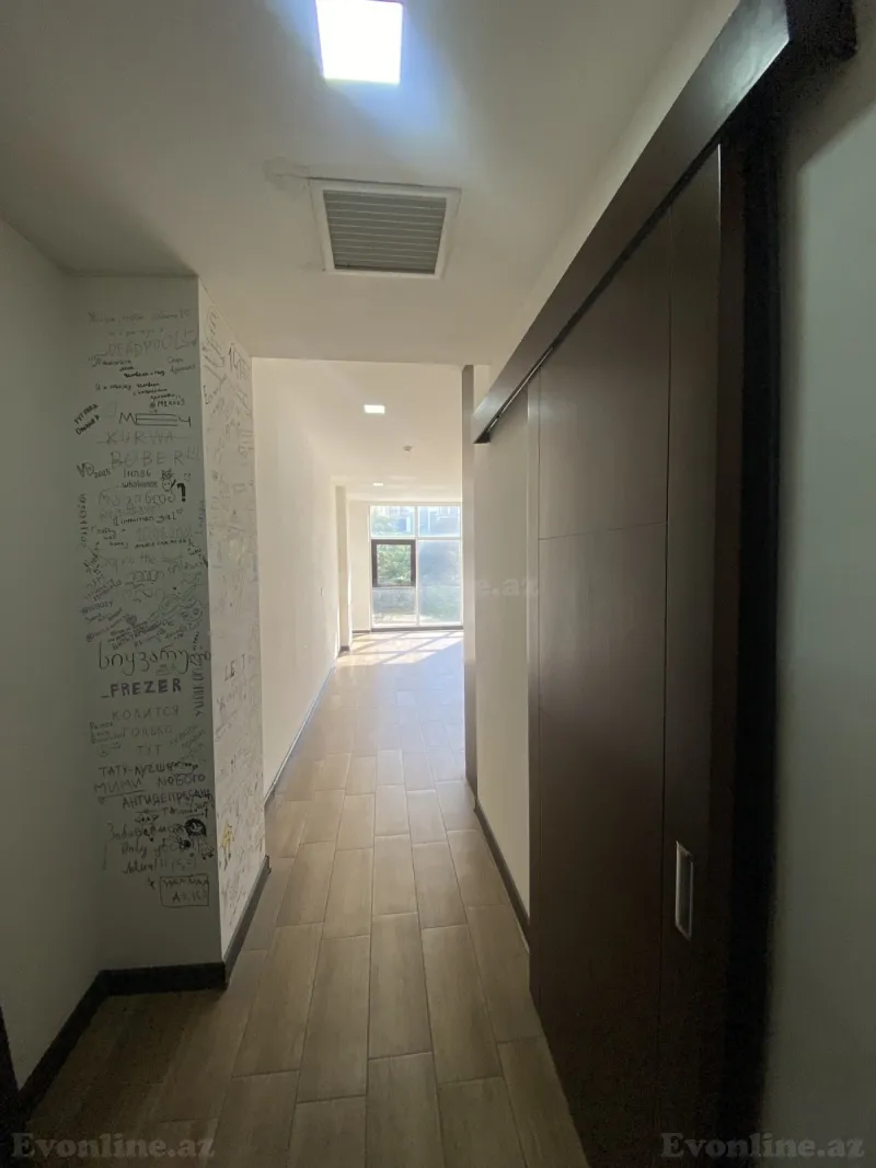 Kirayə verilir Ofis 32 m² 28 May m.