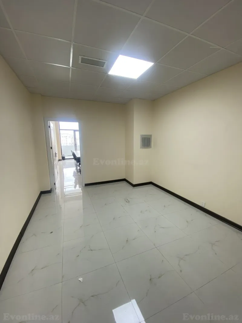 2 otaqlı Ofis 38 m² 28 May m. Kirayə verilir