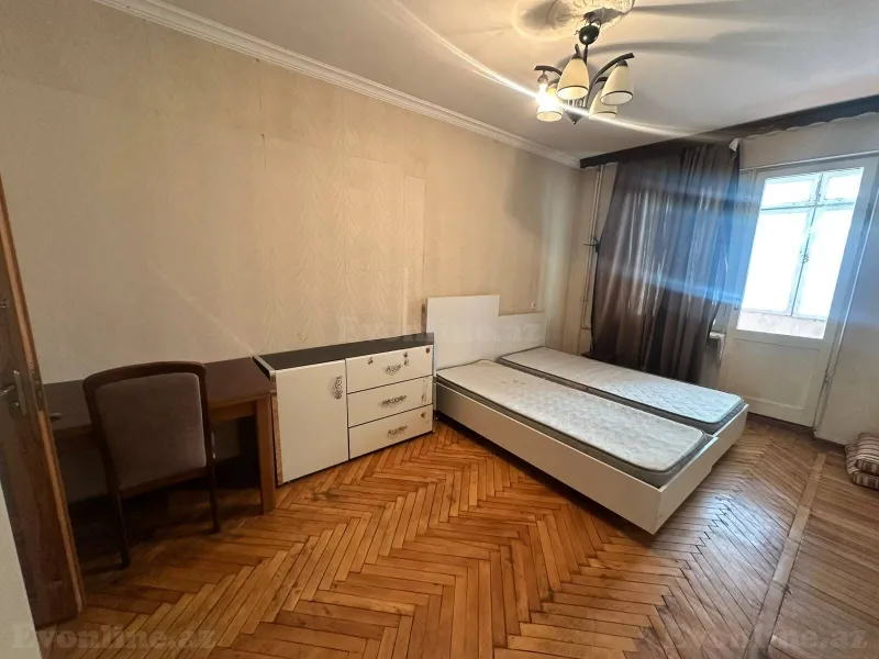 Kirayə verilir 2 otaqlı Mənzil Köhnə tikili 50 m² Elmlər Akademiyası m.