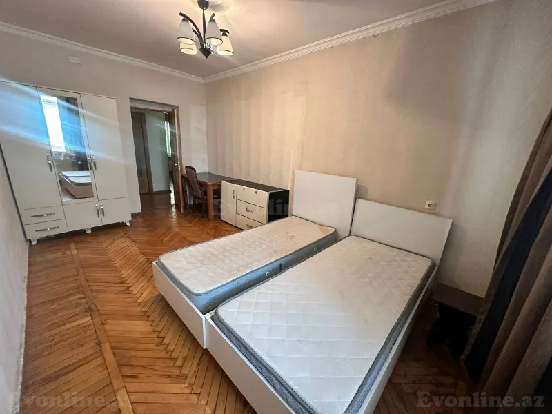Kirayə verilir 2 otaqlı Mənzil Köhnə tikili 50 m² Elmlər Akademiyası m. - şəkil 2