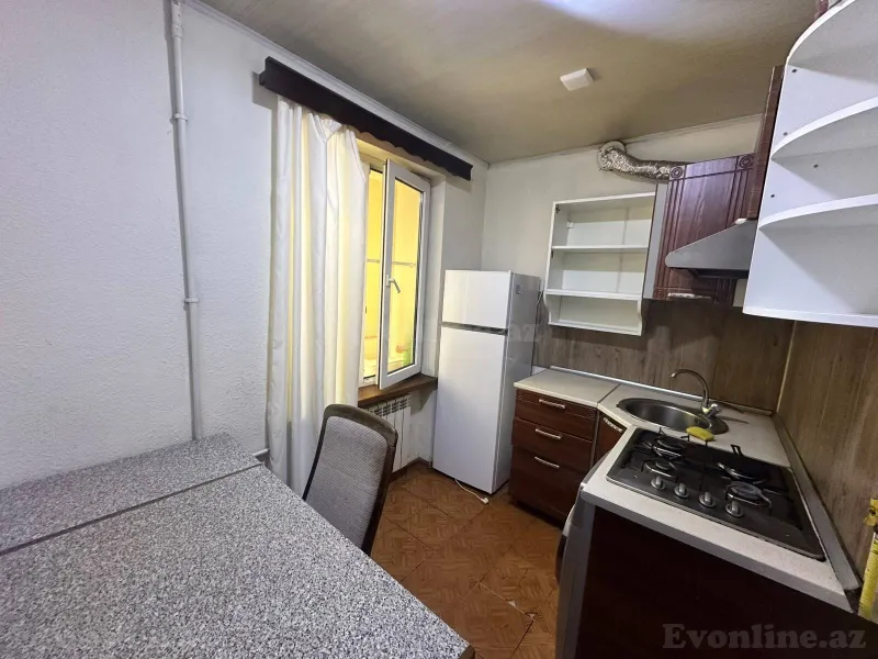 Kirayə verilir 2 otaqlı Mənzil Köhnə tikili 50 m² Elmlər Akademiyası m. - şəkil 4