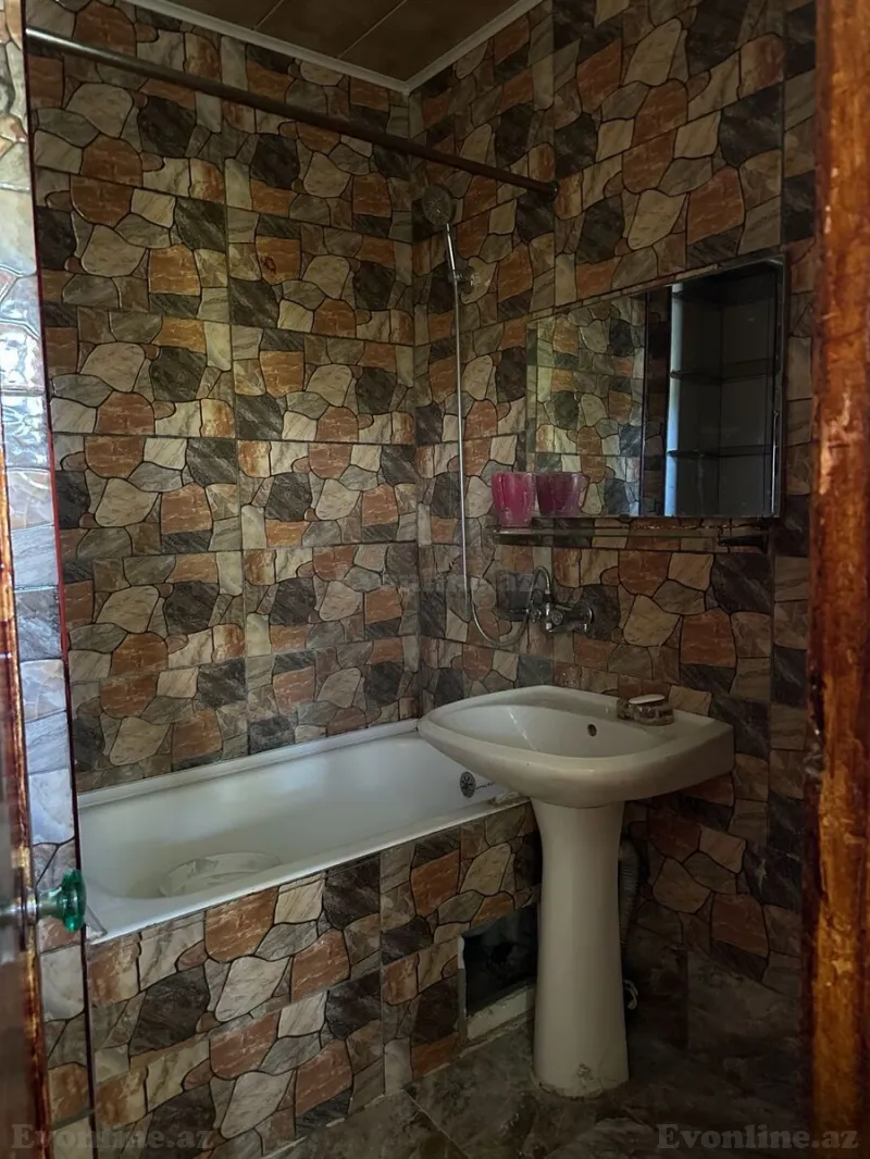 Kirayə verilir 2 otaqlı Mənzil Köhnə tikili 55 m² Memar Əcəmi m. - şəkil 9
