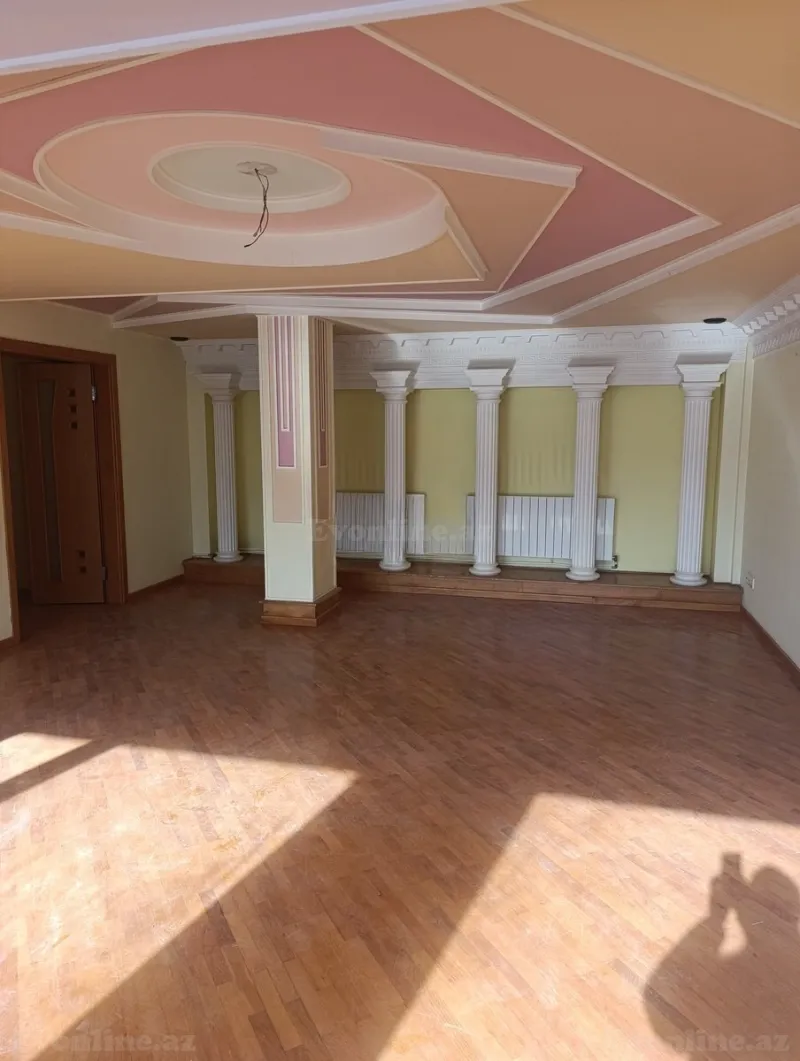 Satılır 3 otaqlı Mənzil Köhnə tikili 137 m² 28 May m. - şəkil 16