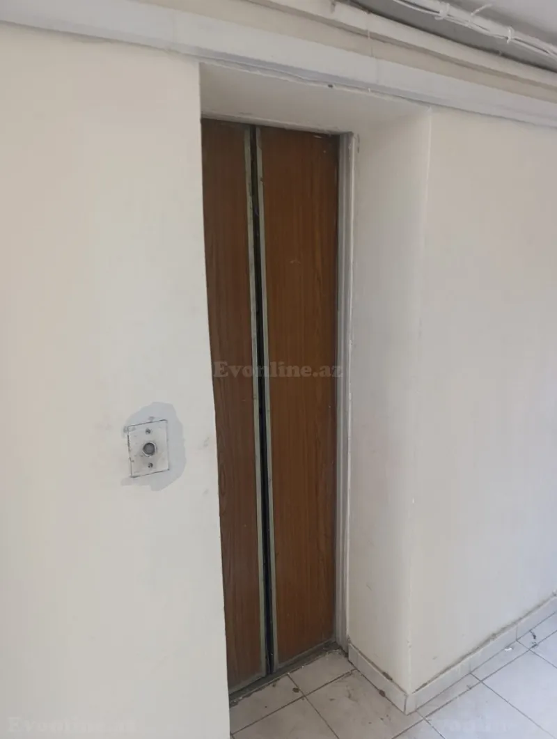 Satılır 3 otaqlı Mənzil Köhnə tikili 137 m² 28 May m. - şəkil 24