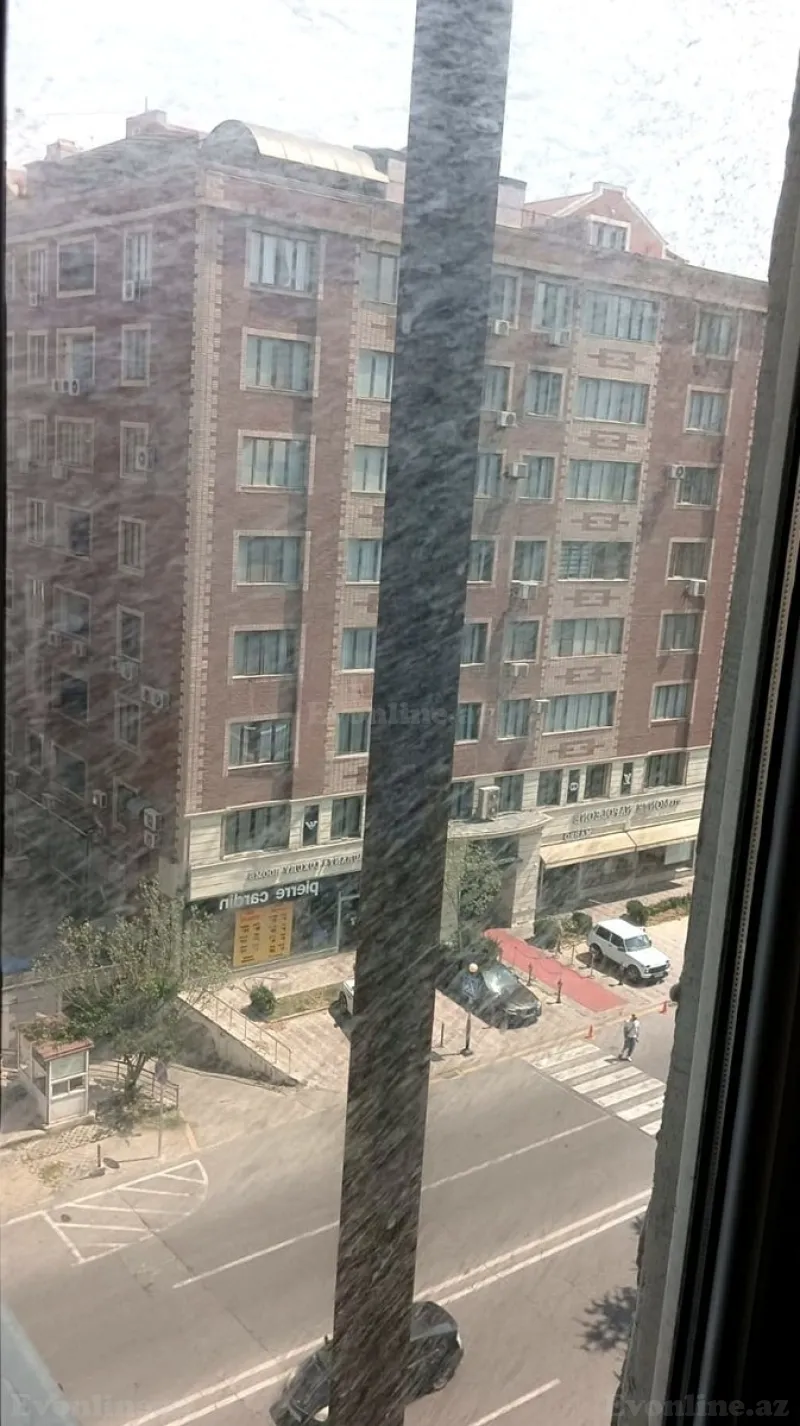 3 otaqlı Mənzil 85 m² Gənclik m. Kirayə verilir