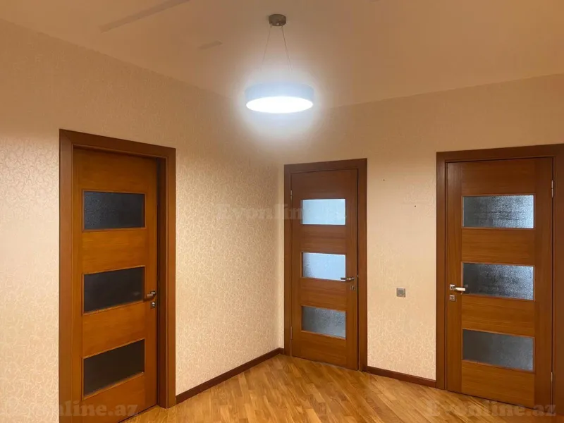 Kirayə verilir 3 otaqlı Mənzil Yeni tikili 140 m² Nəsimi r. - şəkil 6