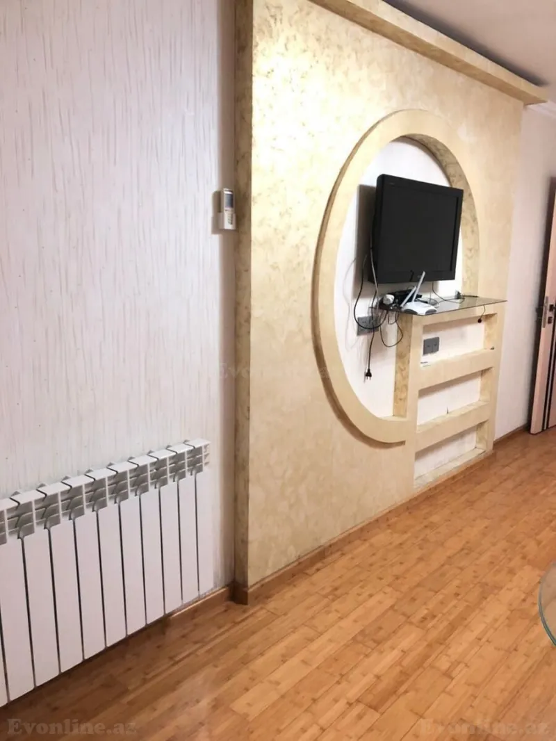 Kirayə verilir 2 otaqlı Mənzil Köhnə tikili 70 m² Sahil m. - şəkil 3