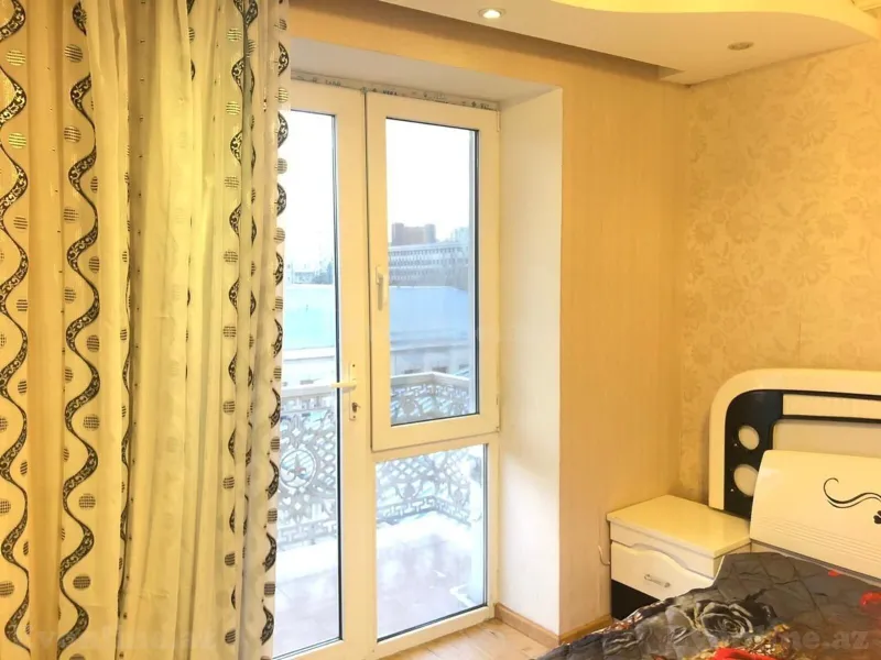 Kirayə verilir 2 otaqlı Mənzil Köhnə tikili 70 m² Sahil m. - şəkil 7