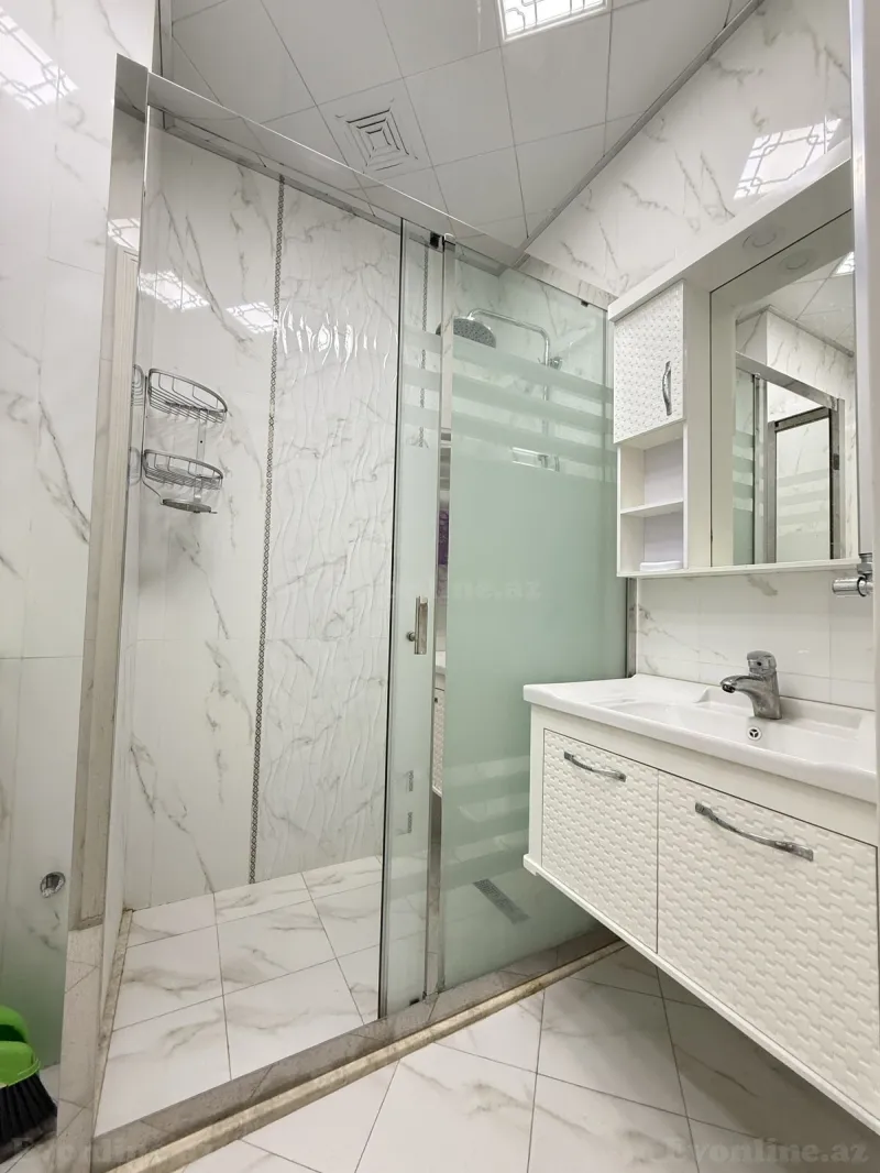 Kirayə verilir 2 otaqlı Mənzil Yeni tikili 68 m² 8 Noyabr m. - şəkil 14