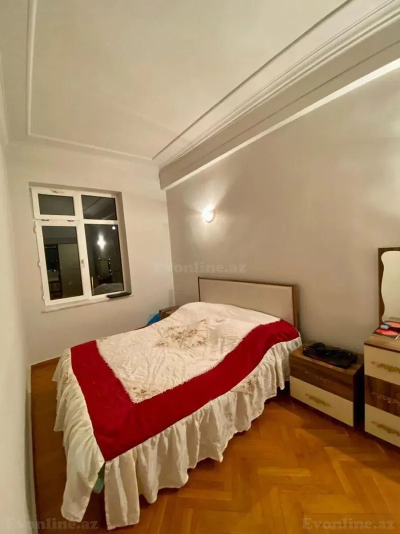 Kirayə verilir 2 otaqlı Mənzil Köhnə tikili 60 m² Elmlər Akademiyası m. - şəkil 3