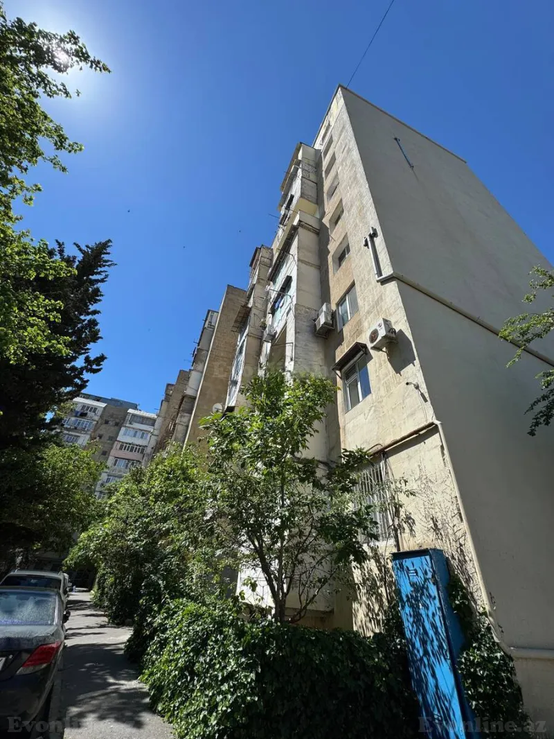 3 otaqlı Mənzil 85 m² Elmlər Akademiyası m. Satılır