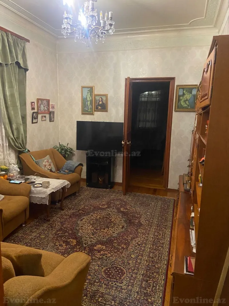 Satılır 3 otaqlı Mənzil Köhnə tikili 60 m² Nizami r. - şəkil 2
