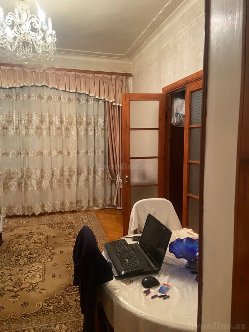 Satılır 3 otaqlı Mənzil Köhnə tikili 60 m² Nizami r. - şəkil 4
