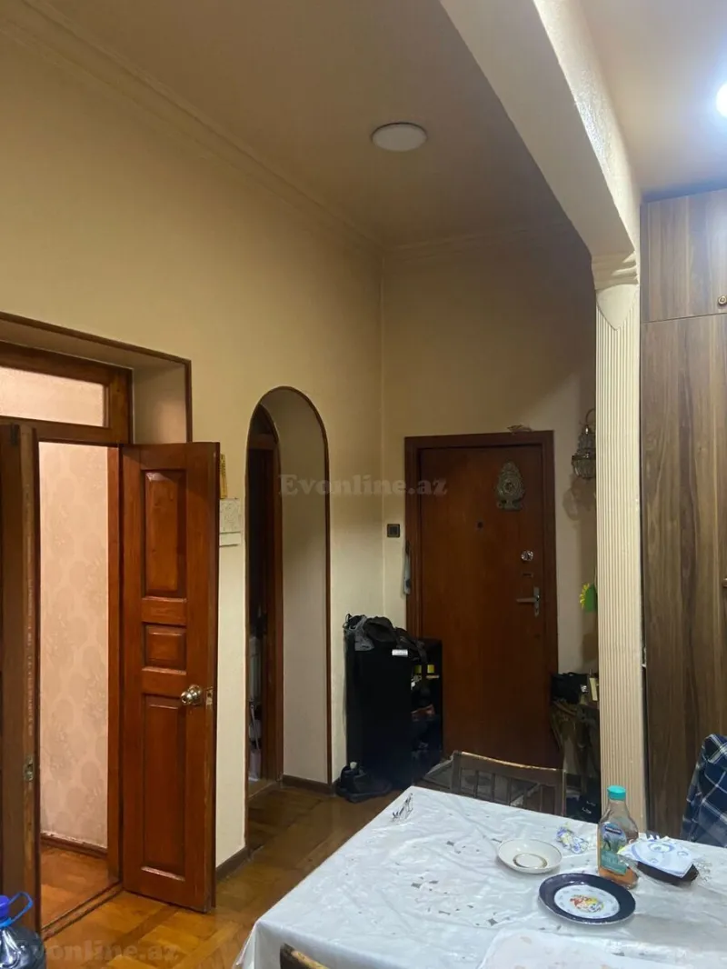 Satılır 3 otaqlı Mənzil Köhnə tikili 60 m² Nizami r. - şəkil 8
