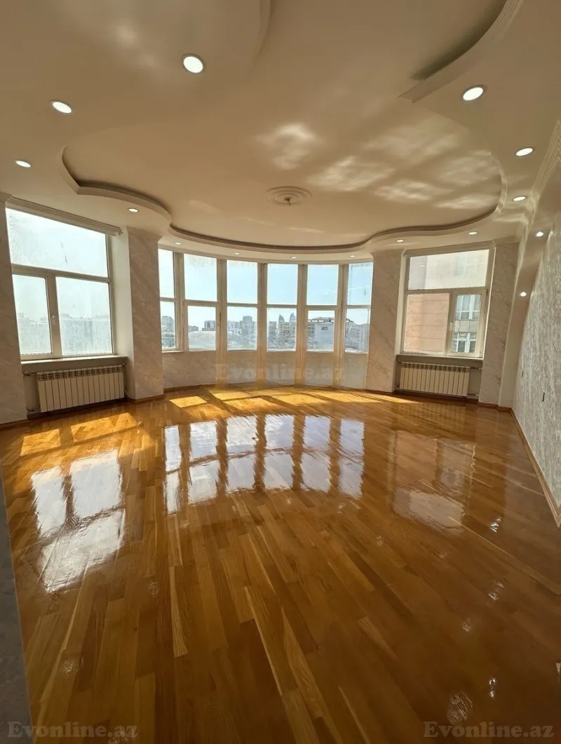 3 otaqlı Mənzil 150 m² Elmlər Akademiyası m. Satılır