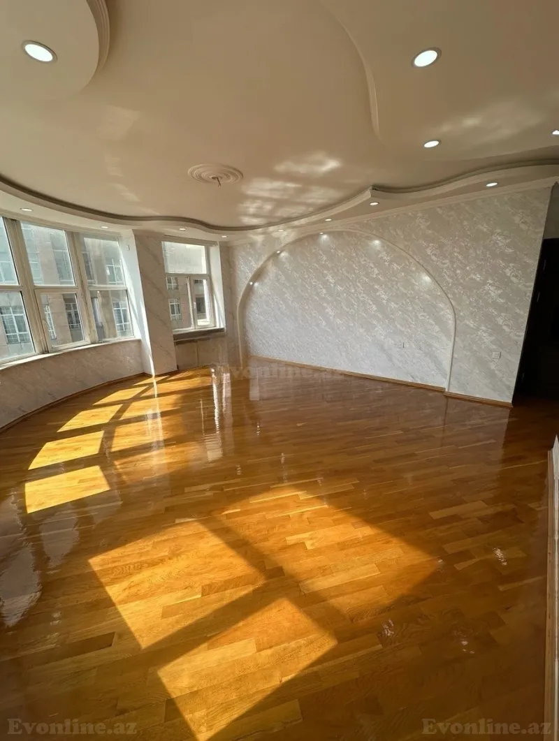 Satılır 3 otaqlı Mənzil Yeni tikili 150 m² Elmlər Akademiyası m. - şəkil 2