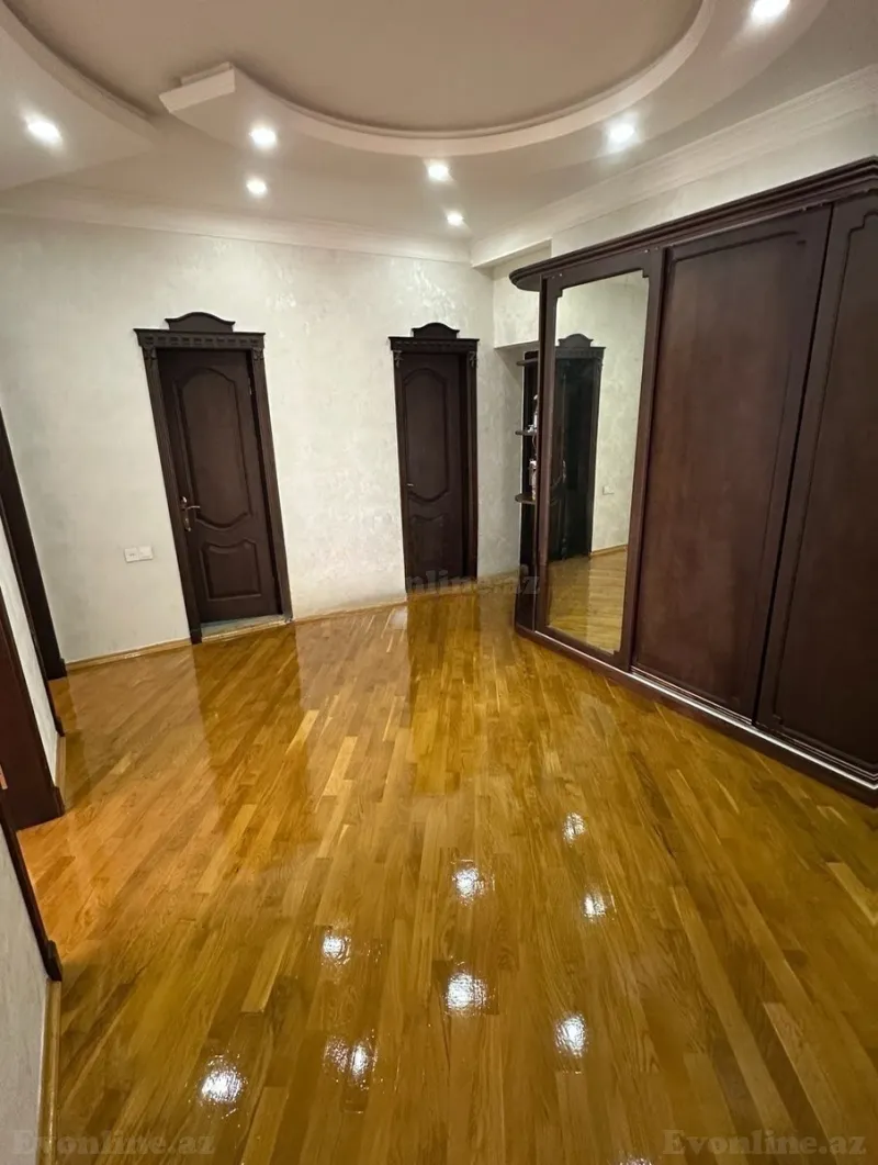 Satılır 3 otaqlı Mənzil Yeni tikili 150 m² Elmlər Akademiyası m. - şəkil 13
