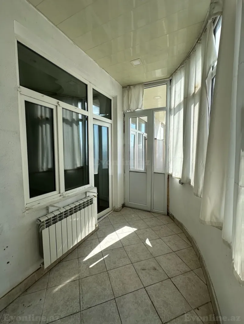 Satılır 3 otaqlı Mənzil Yeni tikili 150 m² Elmlər Akademiyası m. - şəkil 14