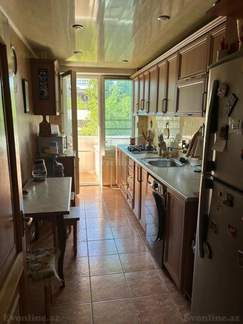 Satılır 3 otaqlı Mənzil Köhnə tikili 95 m² 28 May m. - şəkil 11