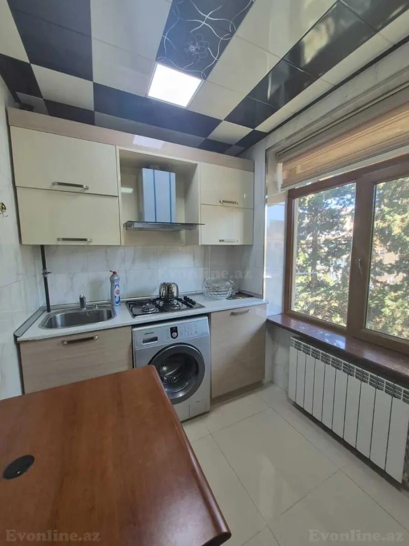 Kirayə verilir 2 otaqlı Mənzil Köhnə tikili 65 m² Nərimanov r. - şəkil 3