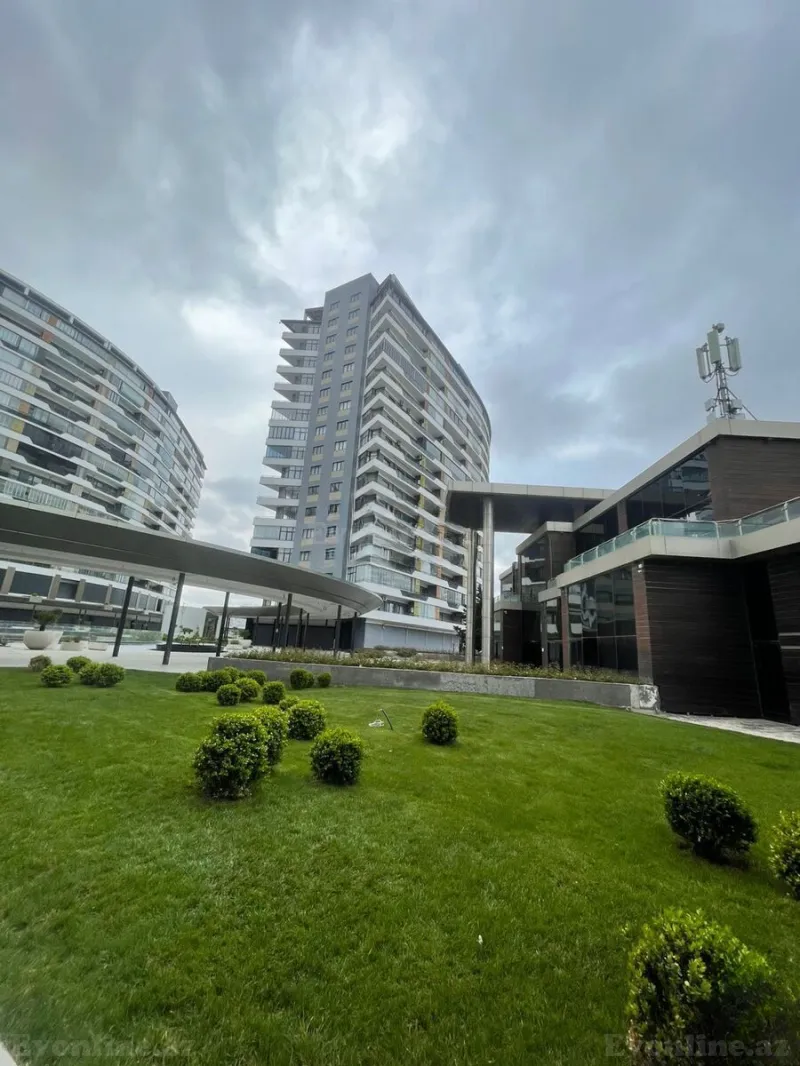 2 otaqlı Mənzil 81 m² Avtovağzal m. Satılır