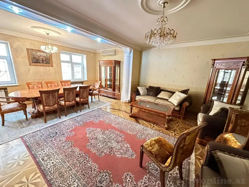 Satılır 5 otaqlı Həyət evi 250 m² Gənclik m.