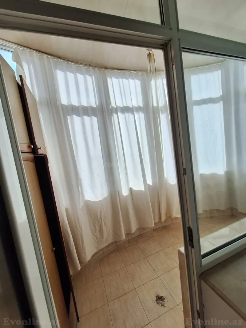 Kirayə verilir 3 otaqlı Mənzil Yeni tikili 130 m² Səbail r. - şəkil 11