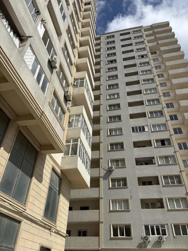 Satılır 2 otaqlı Mənzil Yeni tikili 100 m² Xalqlar Dostluğu m. - şəkil 2