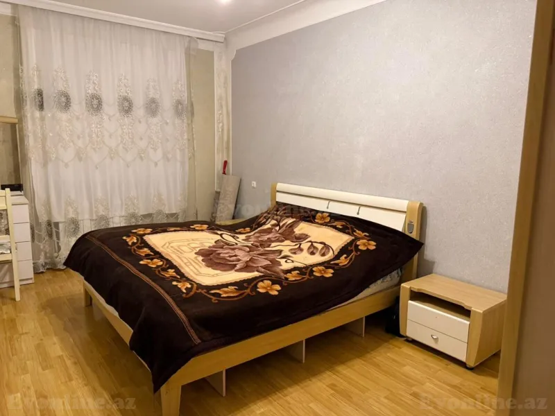 Satılır 2 otaqlı Mənzil Köhnə tikili 70 m² Yeni Yasamal - şəkil 3